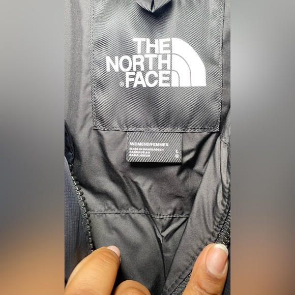 Women’s 2000 Retro Nuptse The North Face Jacket - Picture 5 of 11